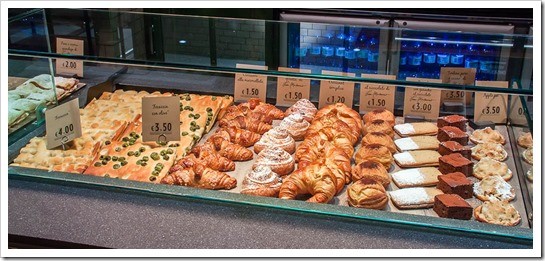 Every Autogrill is loaded with pastries that are suprisingly good.